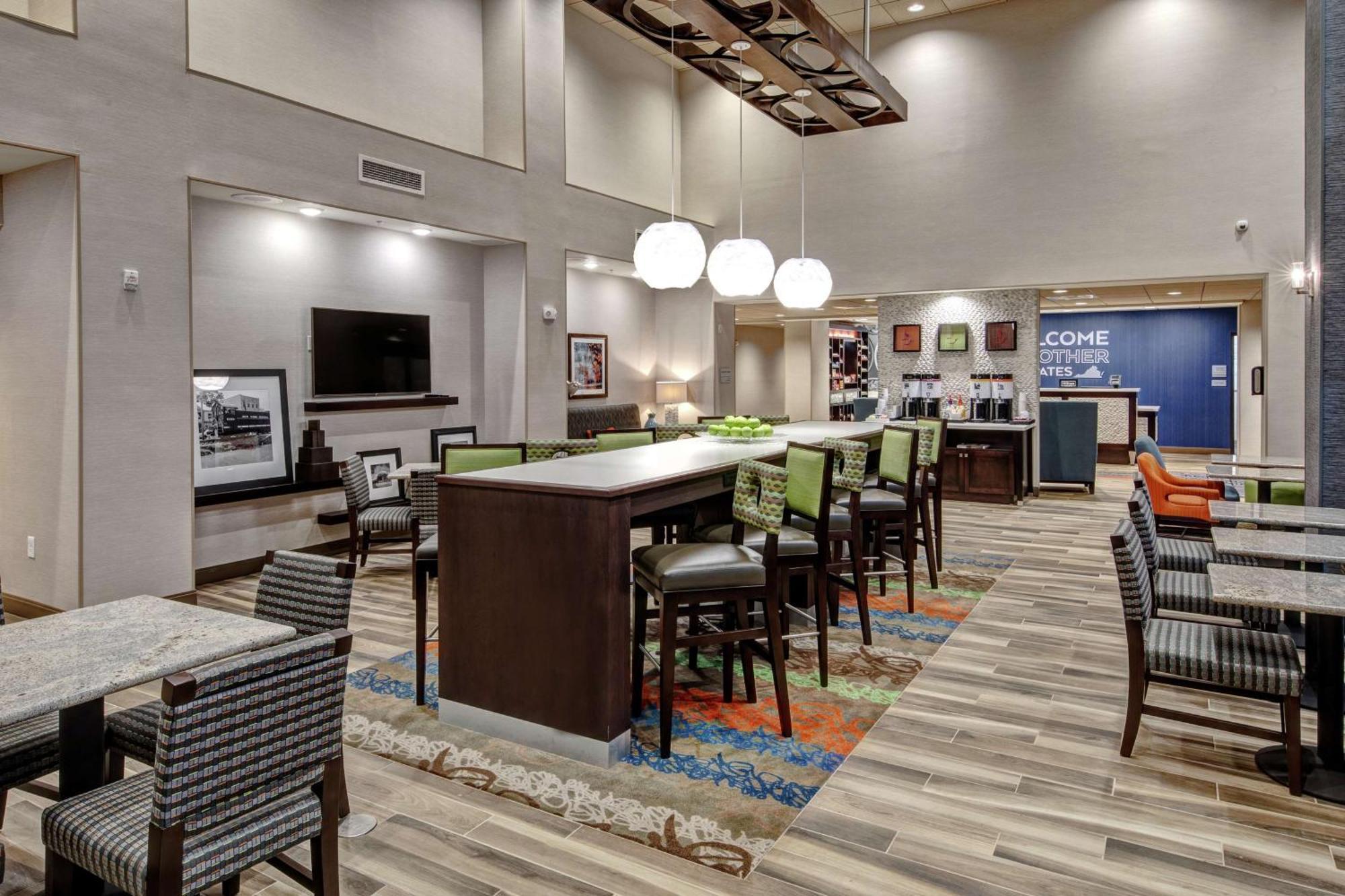 Hampton Inn & Suites Culpeper Exterior photo